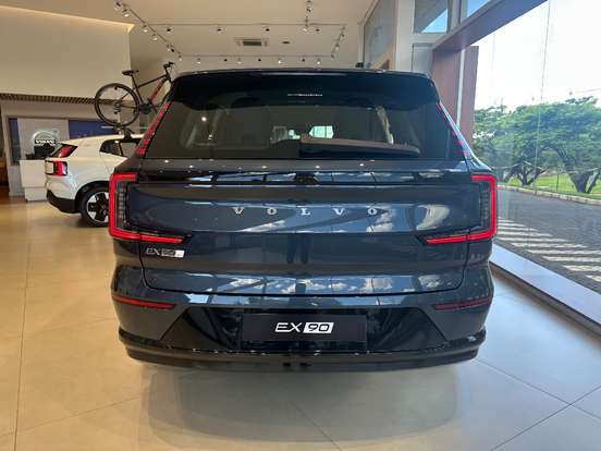 VOLVO-EX90-P8 RECHARGE TWIN ELECTRIC PERFORMANCE ULTRA AWD VOLVO-EX90-2025