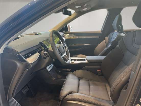 VOLVO-EX90-2025