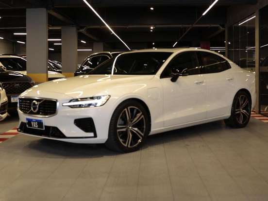VOLVO-S60-2019