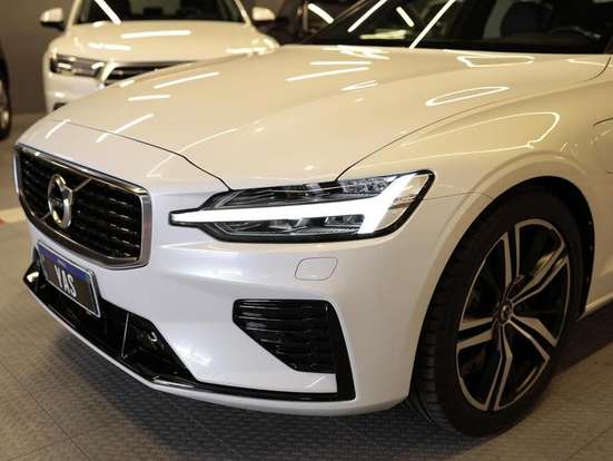 VOLVO-S60-2019