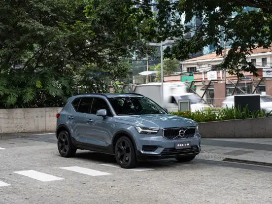 VOLVO-XC40-2.0 T4 GASOLINA GEARTRONIC VOLVO-XC40-2019
