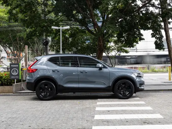 VOLVO-XC40-2.0 T4 GASOLINA GEARTRONIC VOLVO-XC40-2019