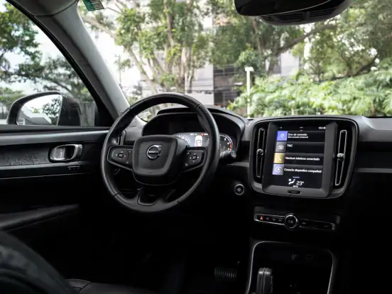 VOLVO-XC40-2.0 T4 GASOLINA GEARTRONIC VOLVO-XC40-2019