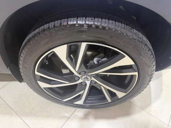 VOLVO-XC40-2.0 T5 GASOLINA R-DESIGN AWD GEARTRONIC VOLVO-XC40-2019