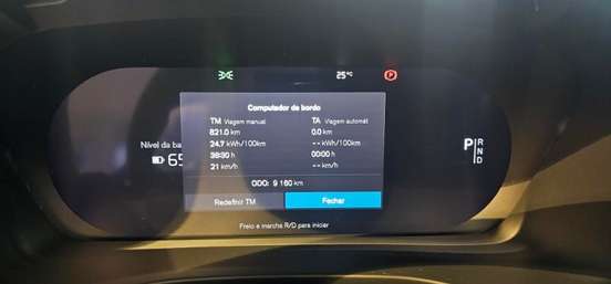 VOLVO-XC40-2024