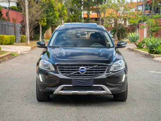 VOLVO-XC60-2016