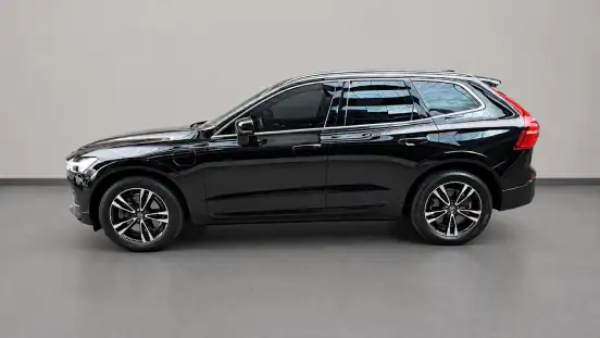 VOLVO-XC60-2020