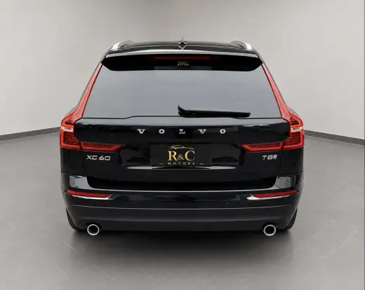 VOLVO-XC60-2020