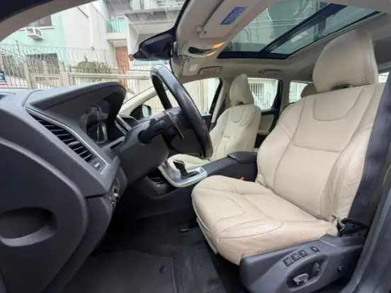 VOLVO-XC60-2.4 D5 MOMENTUM DIESEL AWD 4P AUTOMÁTICO VOLVO-XC60-2016