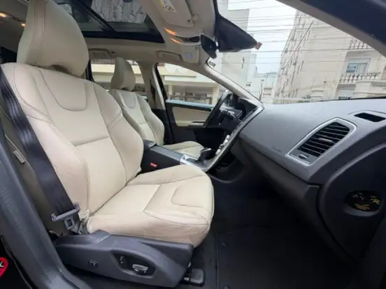 VOLVO-XC60-2.4 D5 MOMENTUM DIESEL AWD 4P AUTOMÁTICO VOLVO-XC60-2016