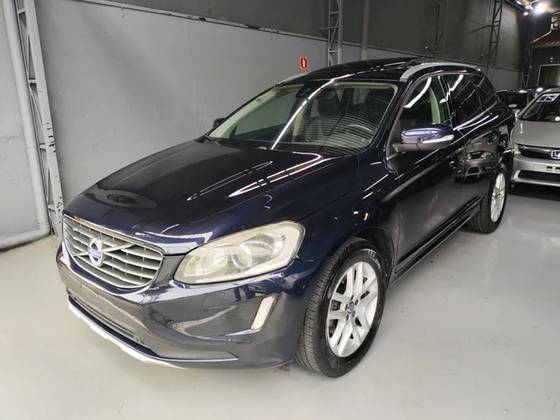 VOLVO XC60 2.0 T5 MOMENTUM GASOLINA 4P AUTOMÁTICO