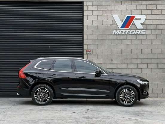 VOLVO-XC60-2020