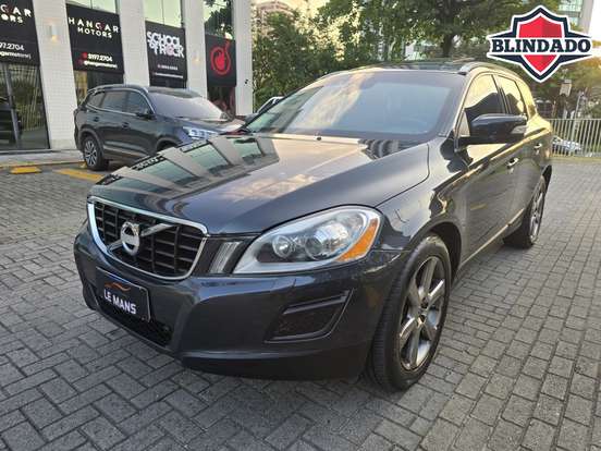 VOLVO-XC60-2011