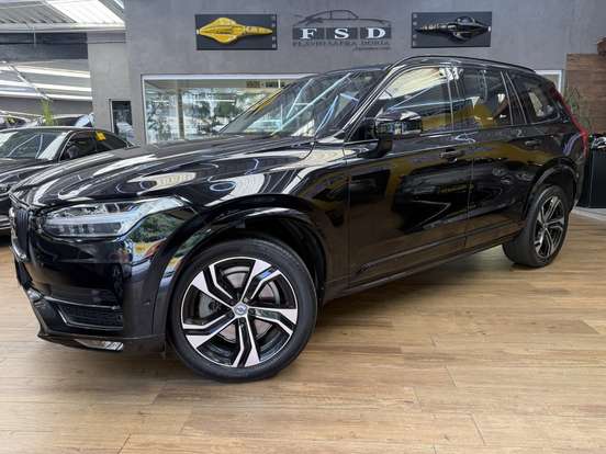 VOLVO-XC90-2018