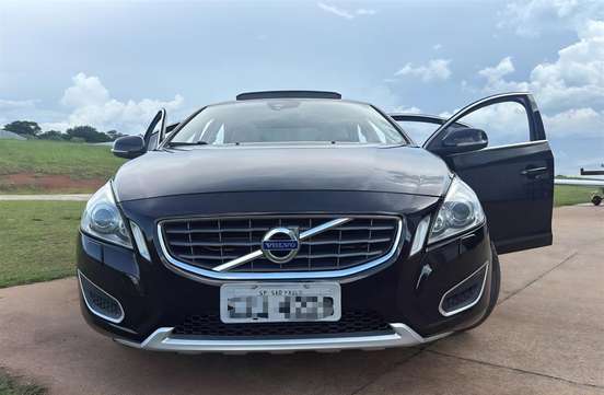 VOLVO-S60-2012