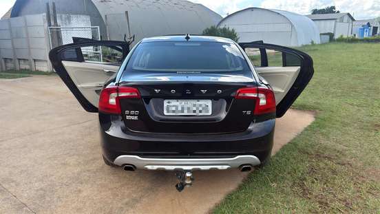 VOLVO-S60-2012