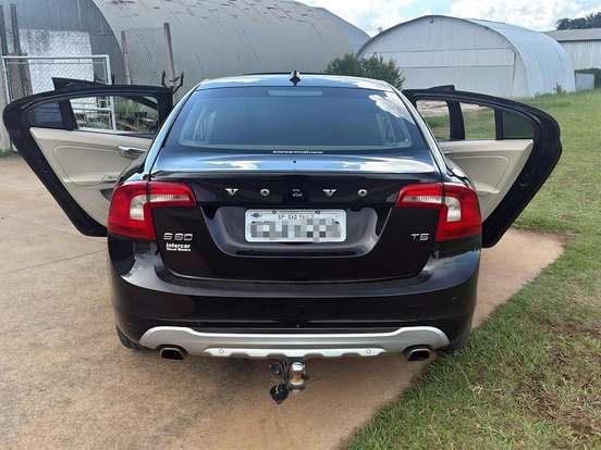 VOLVO-S60-2.0 T5 DYNAMIC GASOLINA 4P AUTOMÁTICO VOLVO-S60-2012