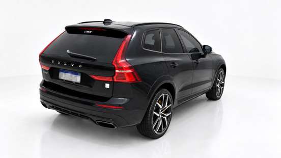 VOLVO-XC60-2020
