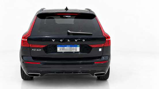 VOLVO-XC60-2020