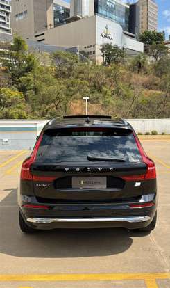 VOLVO-XC60-2022