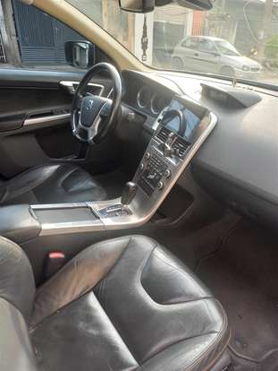 VOLVO-XC60-2010