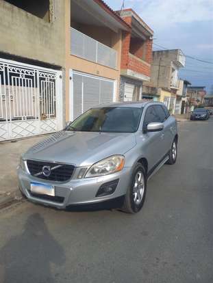 VOLVO-XC60-2010