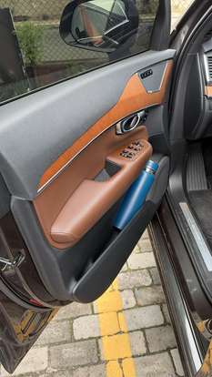 VOLVO-XC90-2021