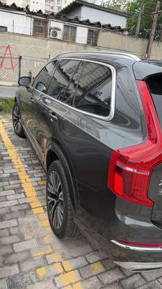 VOLVO-XC90-2021