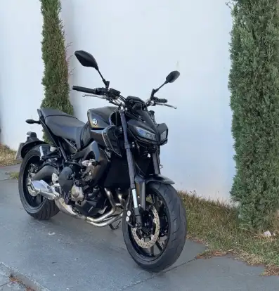 YAMAHA-MT-09-2023
