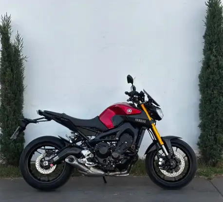 YAMAHA-MT-09-2018