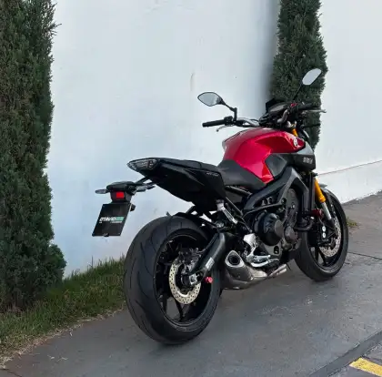 YAMAHA-MT-09-2018