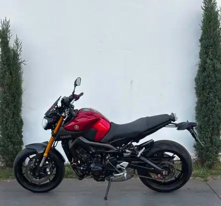YAMAHA-MT-09-2018