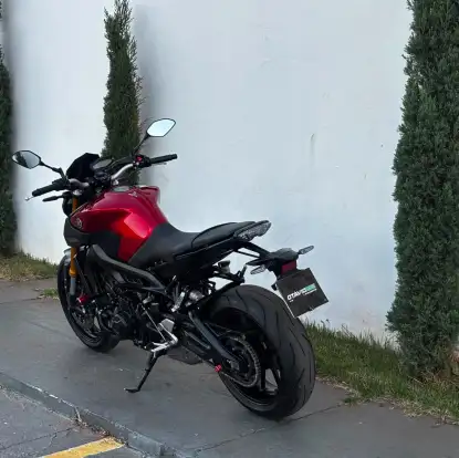 YAMAHA-MT-09-2018