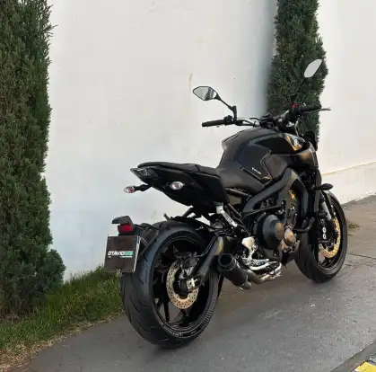 YAMAHA-MT-09-2024