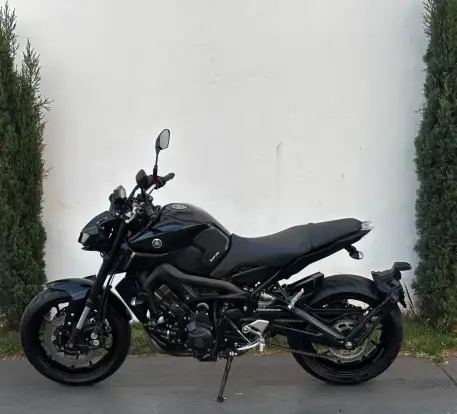YAMAHA-MT-09-2024