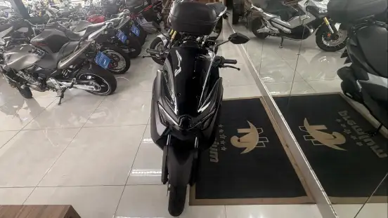 YAMAHA-NMAX CONNECTED 160 ABS-2025