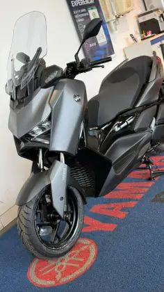 YAMAHA XMAX 300 CONNECTED ABS 