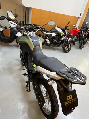 YAMAHA-XTZ 250 LANDER CONNECTED-2025