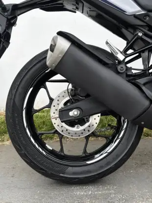 YAMAHA-YZF R3 ABS CONNECTED YAMAHA-YZF R3 ABS CONNECTED-2025