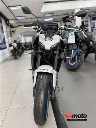 YAMAHA-MT-07 CONNECTED ABS-2026