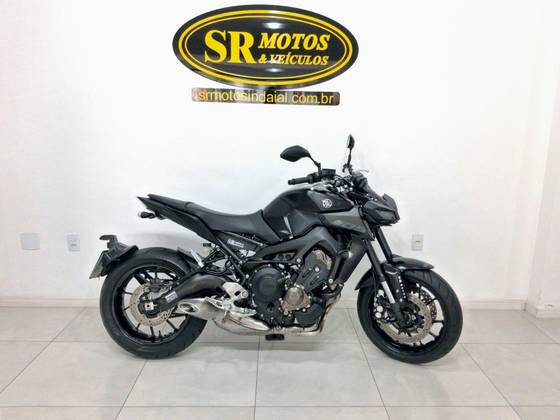 YAMAHA MT-09 