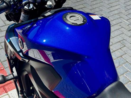 YAMAHA-MT-09-2024