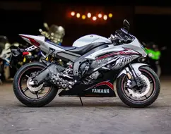 YAMAHA YZF-R6 YAMAHA YZF-R6
