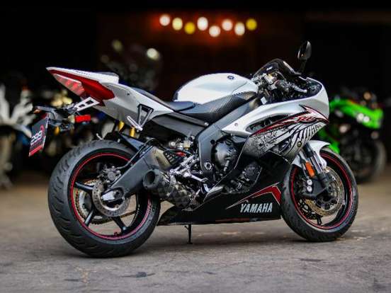 YAMAHA-YZF-R6-2012
