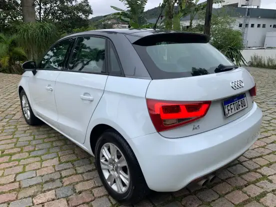 AUDI-A1-2015