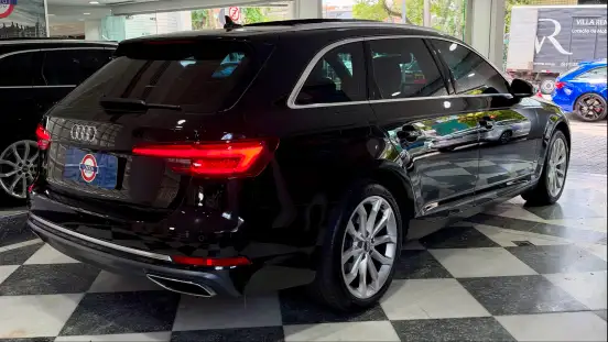 AUDI-A4-2019