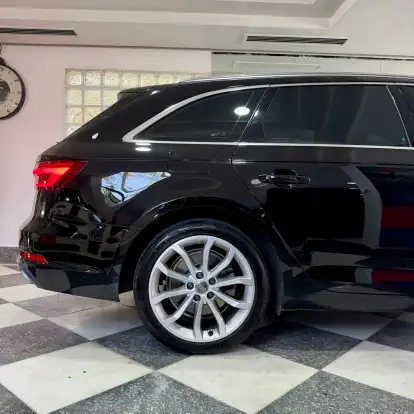 AUDI-A4-2019