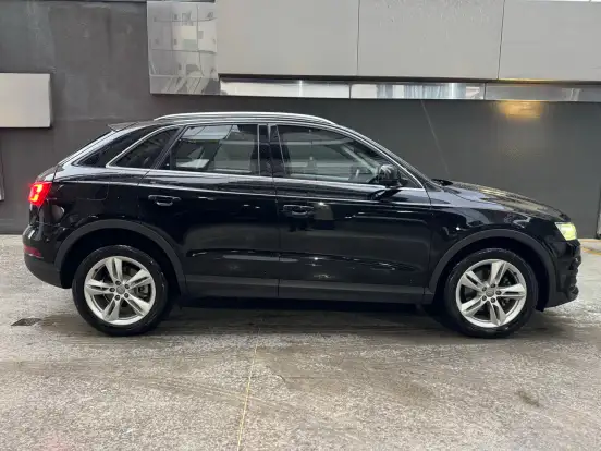 AUDI-Q3-2018