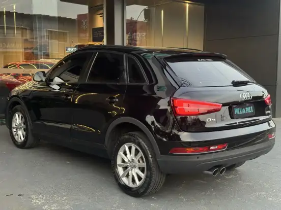 AUDI-Q3-2018