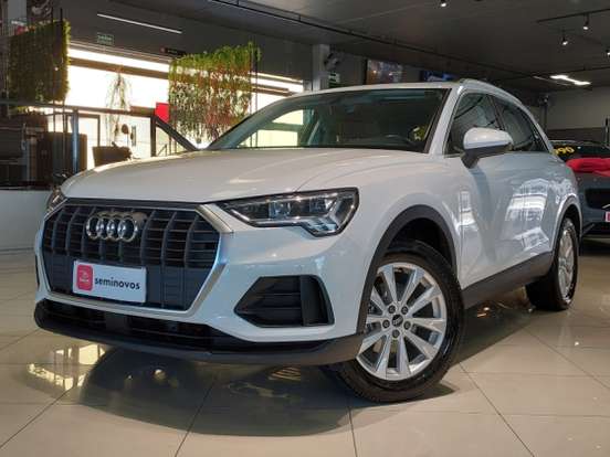 AUDI-Q3-2021